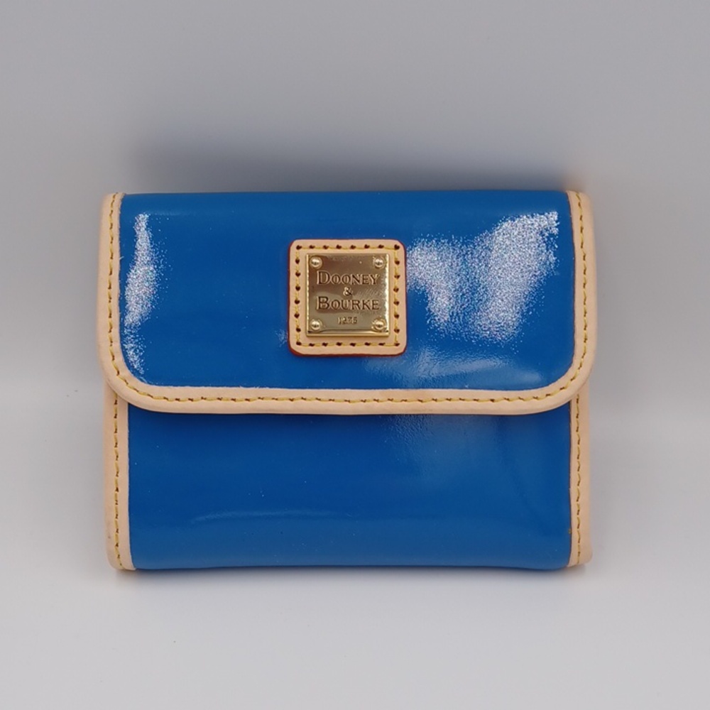 NWOT ** Dooney & Bourke Blue Patent Leather Small Wallet & Flat Pouch Set - Picture 3 of 11